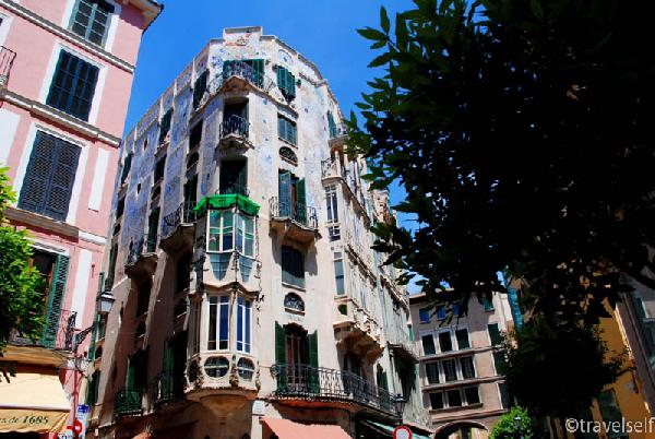 Пальма де Майорка Гауди