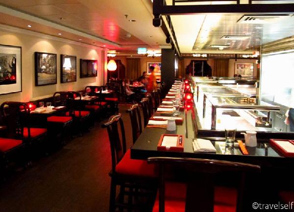 Ресторани бари харчування на лайнері "NCL Epic"