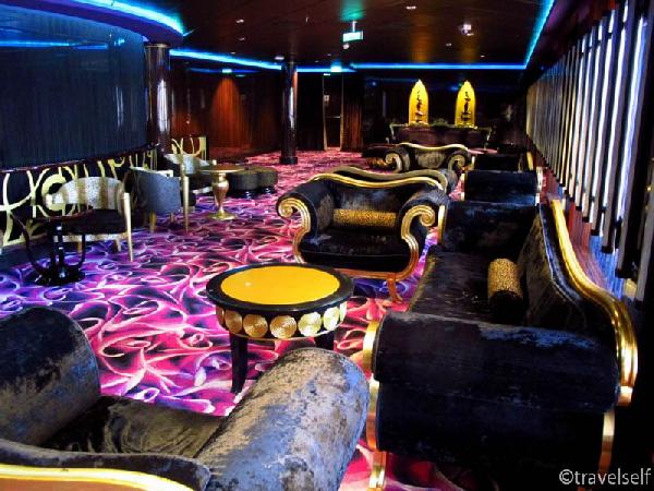 Ресторани бари харчування на лайнері "NCL Epic"