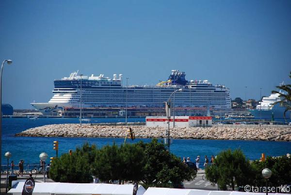 лайнер NCL Epic опис