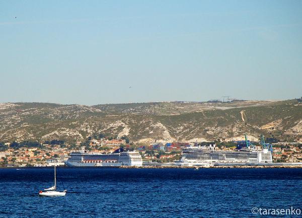 liner NCL Epic sea cruise description of what to do on the liner