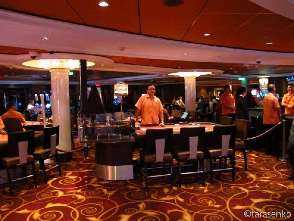 liner NCL Epic sea cruise description of what to do on the liner