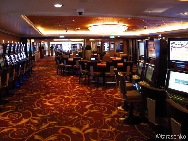 liner NCL Epic sea cruise description of what to do on the liner