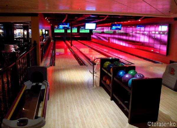 liner NCL Epic sea cruise description of what to do on the liner