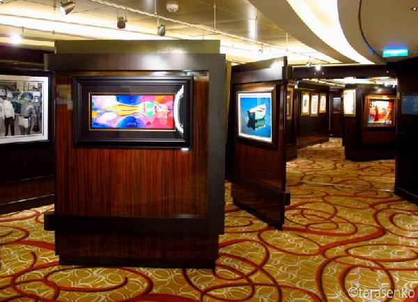 liner NCL Epic sea cruise description of what to do on the liner