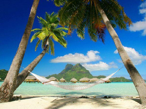Бора-Бора &ndash; дивне місце серед Тихого океану.