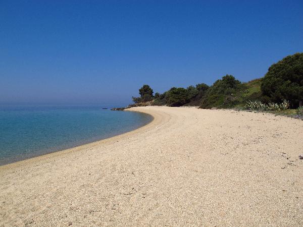 Пляж готелю Lagomandra Beach 4* (Сітонія, р-н між Нікіті та Неос Мармарас)